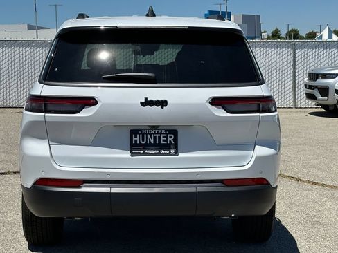 New 2026 Jeep Grand Cherokee L 2WD image 6