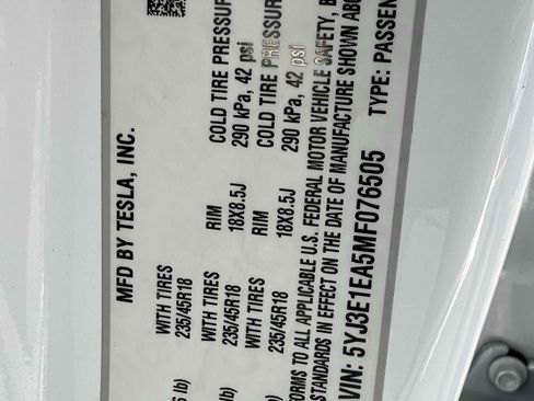 Used 2021 Tesla Model 3 Standard Range Plus image 10