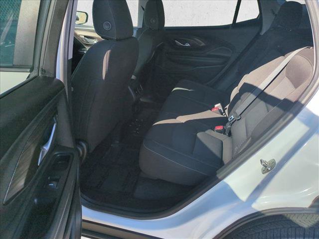 Used 2024 GMC Terrain SLE AWD/4WD image 18