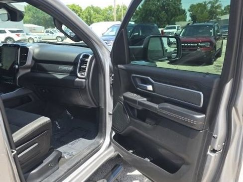 Used 2022 RAM 1500 Big Horn AWD/4WD image 32