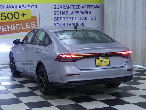 Used 2025 Honda Accord SE image 4