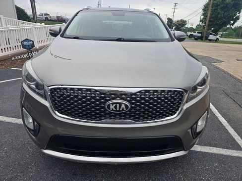 Used 2016 Kia Sorento SX FWD image 9