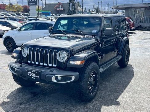 Used 2021 Jeep Wrangler Unlimited Sahara w/ Uconnect 4C Nav & Sound Group AWD/4WD image 3