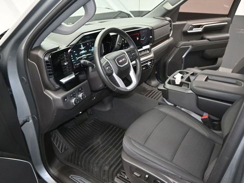 Used 2024 GMC Sierra 1500 Elevation w/ X31 Off-Road Package AWD/4WD image 5
