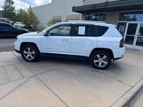 Used 2016 Jeep Compass High Altitude AWD/4WD image 9