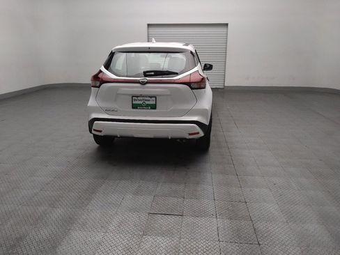 Used 2024 Nissan Kicks S FWD image 7