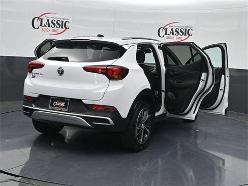 Used 2022 Buick Encore GX Select image 28