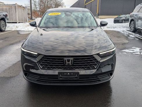 Used 2025 Honda Accord SE image 2