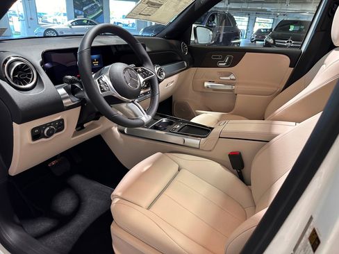 New 2026 Mercedes-Benz GLB 250 4MATIC image 7