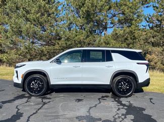 New 2026 Chevrolet Traverse LT w/ Midnight/Sport Edition video 2