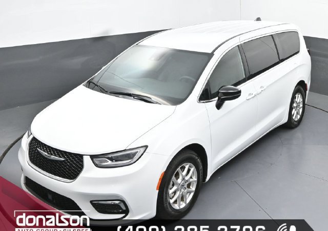 Used 2025 Chrysler Pacifica Select FWD image 21