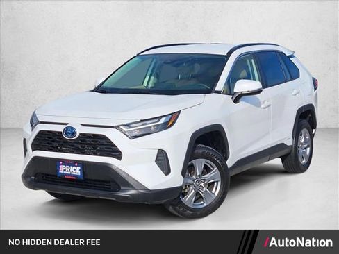 Used 2024 Toyota RAV4 XLE AWD/4WD image 1