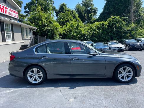 Used 2016 BMW 328i xDrive Sedan w/ Technology Package AWD/4WD image 5