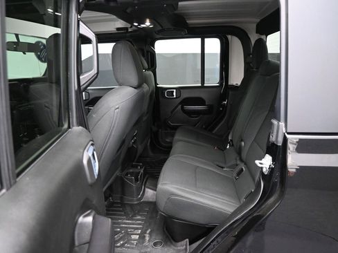 Used 2021 Jeep Gladiator Sport image 26