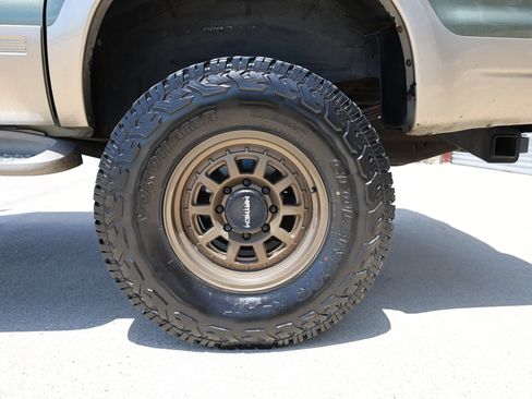 Used 2000 Ford Excursion Limited AWD/4WD image 17