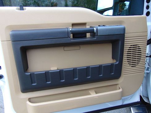 Used 2011 Ford F250 Lariat w/ Lariat Ultimate Pkg image 48