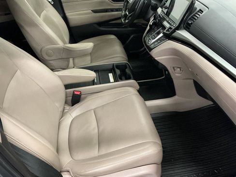 Used 2018 Honda Odyssey Elite image 16