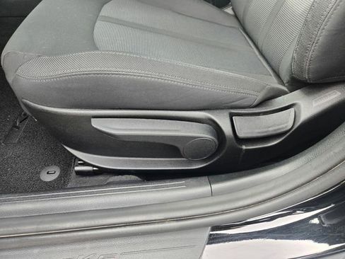 Used 2022 Kia K5 LXS image 17