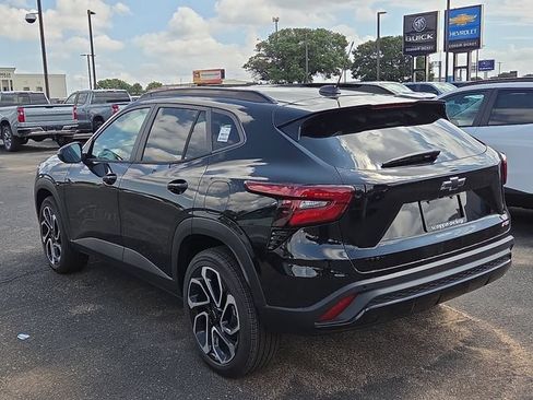 New 2026 Chevrolet Trax RS w/ Driver Confidence Package FWD image 2