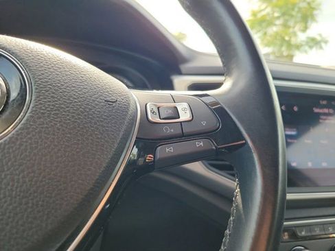 Used 2018 Volkswagen Atlas SE FWD image 21