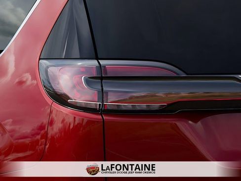 New 2026 Chrysler Pacifica Select AWD/4WD image 9