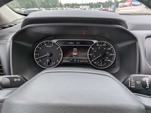Used 2025 Nissan Rogue SV AWD/4WD image 28