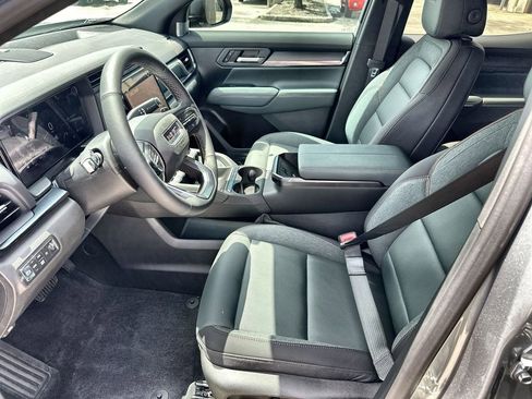 New 2026 GMC Terrain AT4 w/ Convenience Package III AWD/4WD image 24