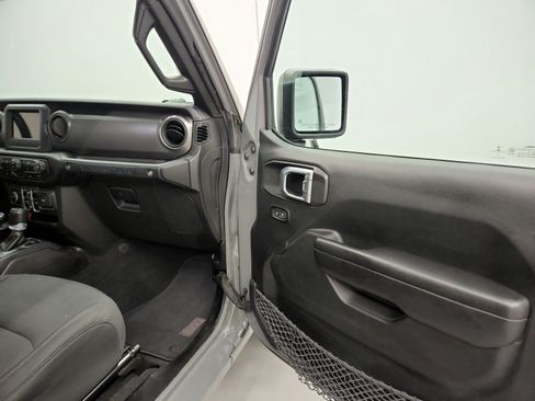Used 2021 Jeep Wrangler Unlimited Sport AWD/4WD image 25