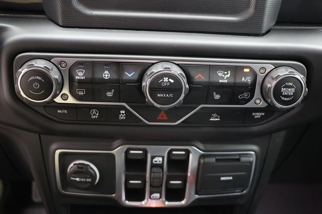 Used 2023 Jeep Wrangler Unlimited Sport AWD/4WD image 21