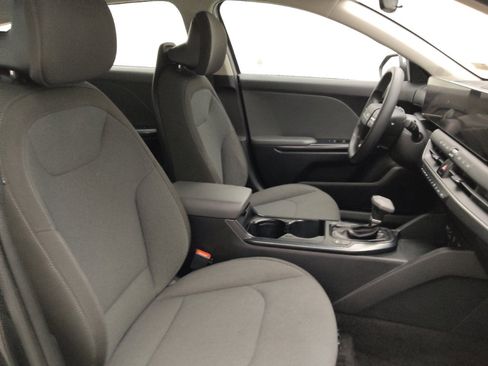 Used 2025 Kia K4 FWD image 21
