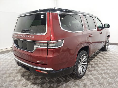 Used 2022 Jeep Grand Wagoneer Series II w/ Convenience Group III AWD/4WD image 3