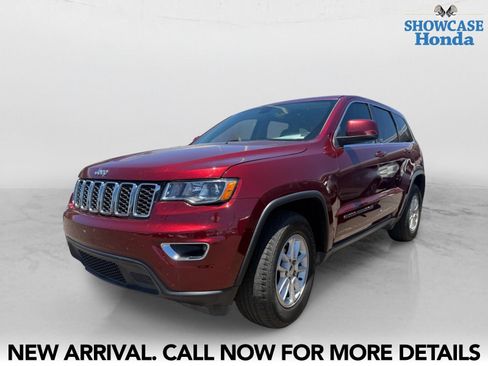 Used 2018 Jeep Grand Cherokee Laredo RWD image 2
