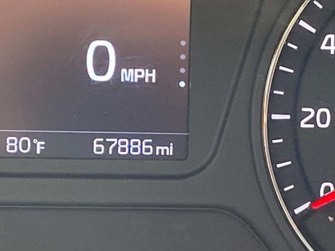 Used 2018 Kia Sorento LX image 17