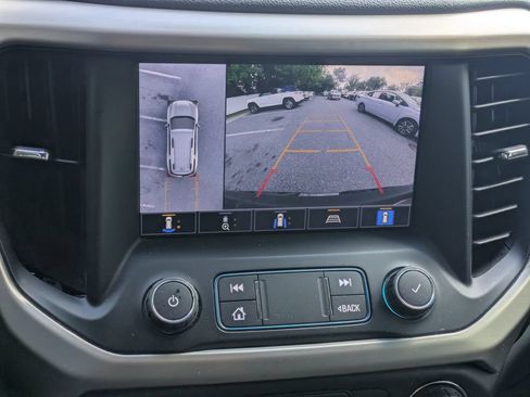 Used 2021 GMC Acadia Denali w/ Denali Technology Package FWD image 23