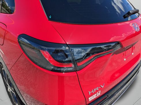 Used 2024 Honda HR-V EX-L image 40