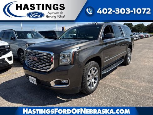 Used 2019 GMC Yukon XL Denali w/ Open Road Package AWD/4WD image 1