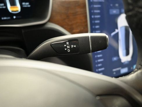 Used 2020 Tesla Model S Long Range Plus image 19
