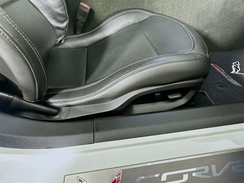 Used 2015 Chevrolet Corvette Z06 image 23
