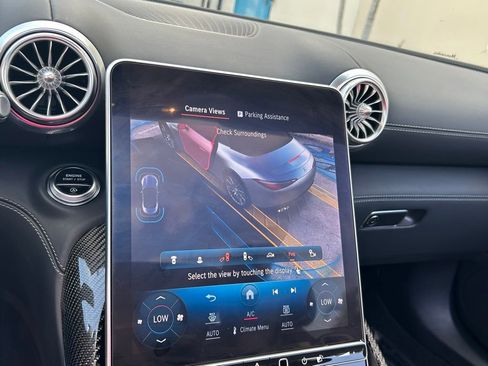 Used 2022 Mercedes-Benz SL 55 AMG 4MATIC image 25