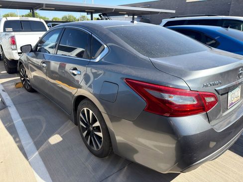 Used 2018 Nissan Altima 2.5 SL FWD image 3
