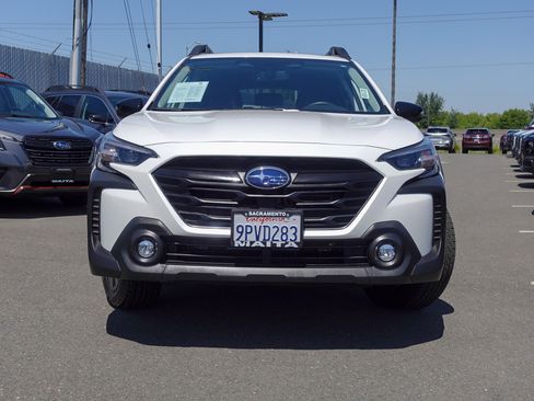 Certified 2025 Subaru Outback Onyx Edition AWD/4WD image 3