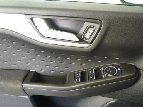 Used 2020 Ford Escape SE FWD image 20