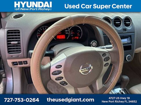 Used 2012 Nissan Altima 2.5 S w/ 20th Anniversary Pkg image 11