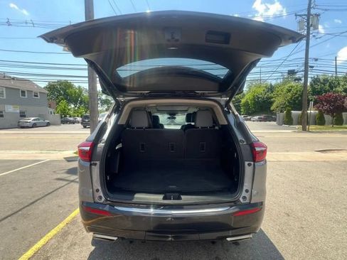 Used 2020 Buick Enclave Premium w/ Sun and Sites Package AWD/4WD image 9