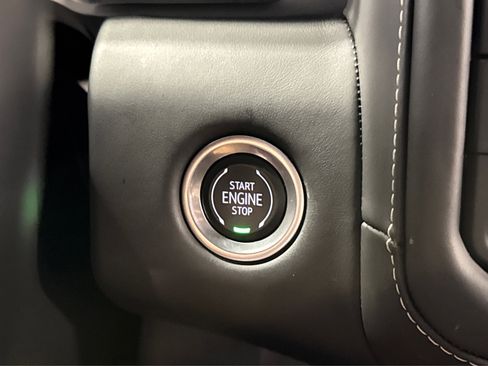 Used 2023 GMC Yukon Denali Ultimate image 35