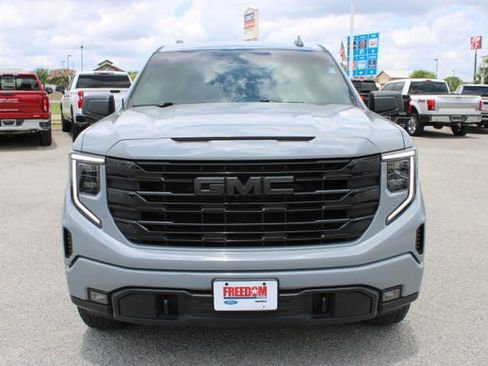 Used 2024 GMC Sierra 1500 Elevation w/ LPO, Elevation Black Package AWD/4WD image 2