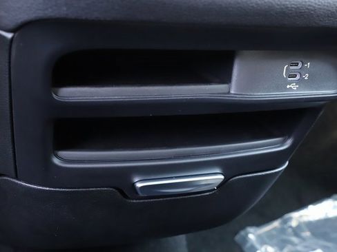 New 2026 Chrysler Pacifica Select image 31