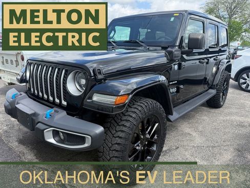 Used 2023 Jeep Wrangler Unlimited Sahara w/ Cold Weather Group AWD/4WD image 1
