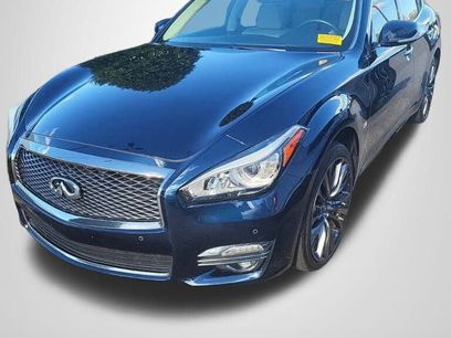 Used 2017 INFINITI Q70 3.7