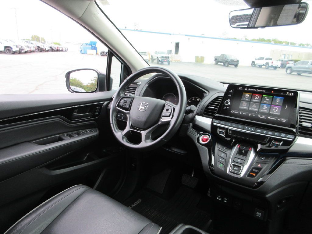 Used 2025 Honda Odyssey Touring image 28